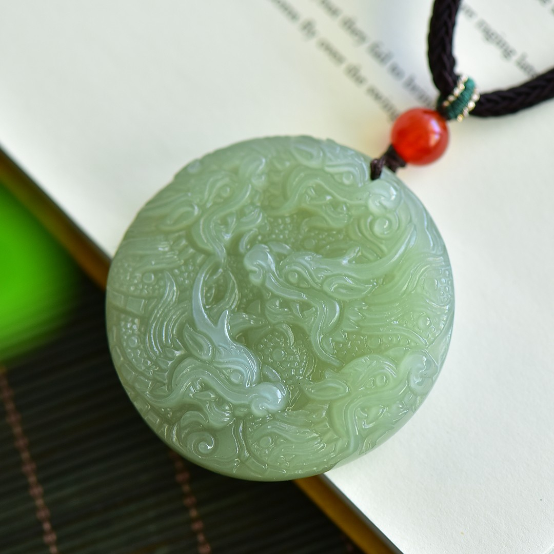 Collier avec pendentif Dragon  - Fine Jewelry & Watches Photos avis et prix