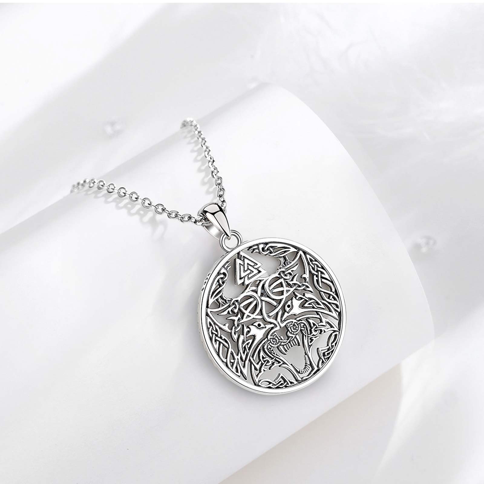 Eudora – collier loup Viking e - Wolf Jewelry & Watches Tampa avis et prix