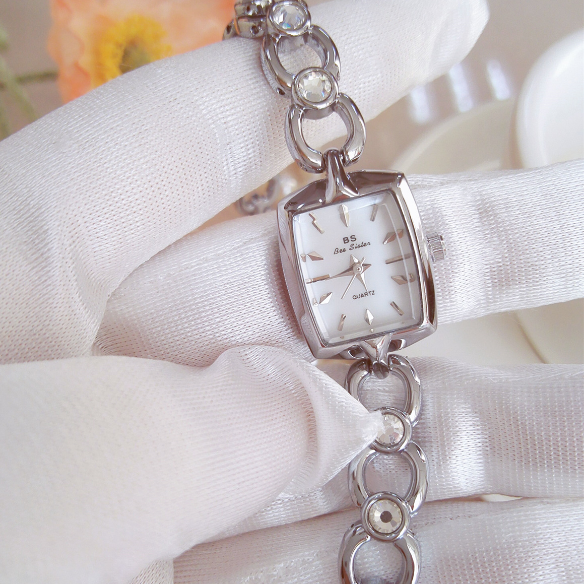UTHAI – montre de luxe pour fe - Jewelry Watches Brands avis et prix