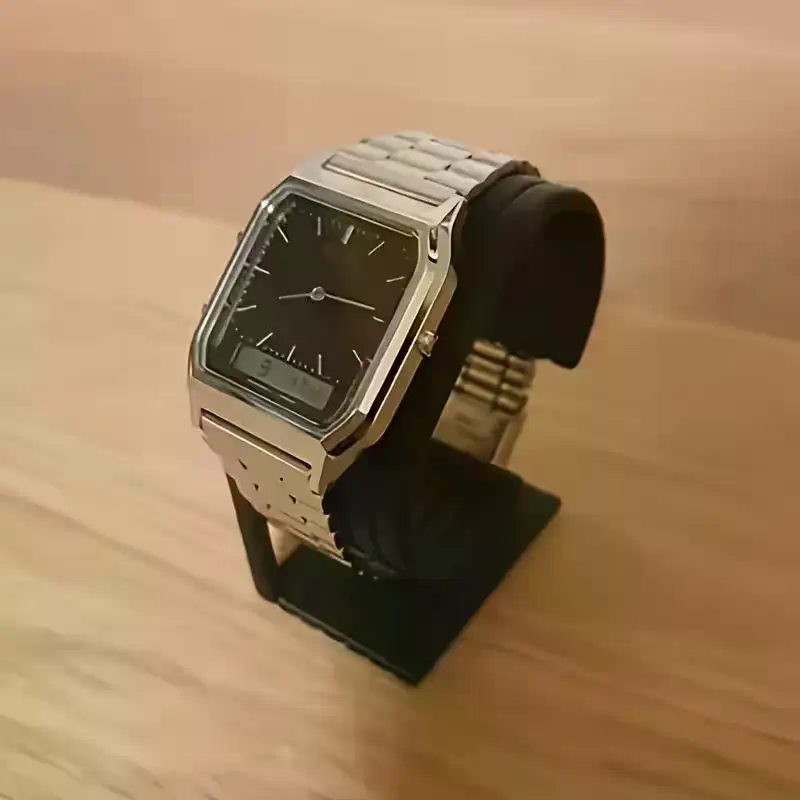 Présentoir à montres en velour - Jewelry Or Watches avis et prix